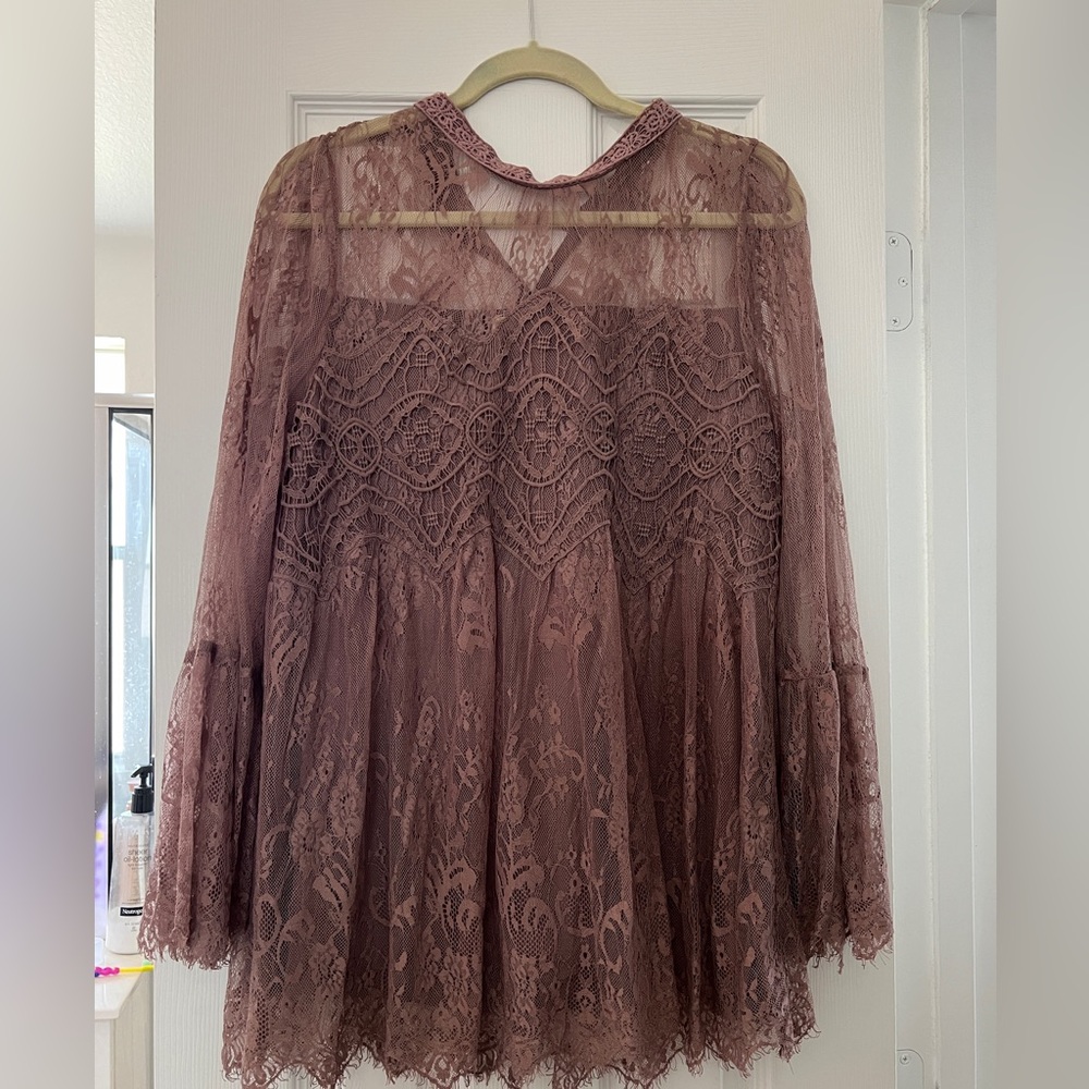 Lace bell sleeve blouse